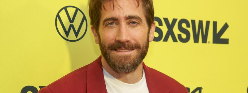 Jake Gyllenhaal spielt im Remake von «Road House» die Rolle, die einst Patrick Swayze spielte. - Foto: Jack Plunkett/AP/dpa