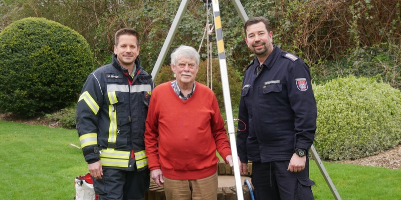 FW Celle: Danke nach Rettung aus Brunnen - Feuerwehr rät zur Vorsicht! - Foto: presseportal.de