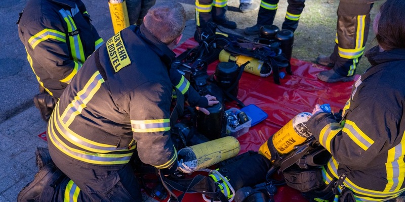 FW Flotwedel: Feuerwehren des Löschzugs Langlingen proben den Ernstfall - Foto: presseportal.de