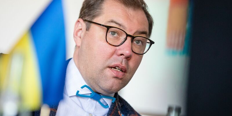 Sieht keinen Grund für Misstrauen gegenüber seinem Land: Oleksii Makeiev. - Foto: Christoph Schmidt/dpa