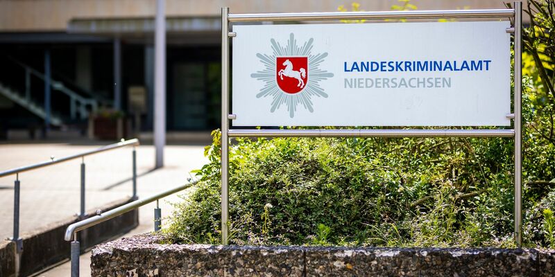 Das LKA Niedersachsen ist seit 2015 mit Zielfahndern auf der Suche nach den Ex-RAF-Terroristen. - Foto: Moritz Frankenberg/dpa
