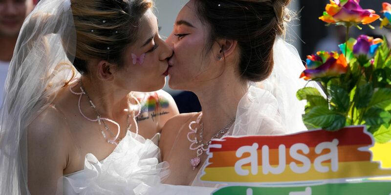Bislang gab es in Thailand ein Lebenspartnerschaftsgesetz, das aber keine vollen gesetzlichen Eherechte beinhaltete. - Foto: Sakchai Lalit/AP/dpa