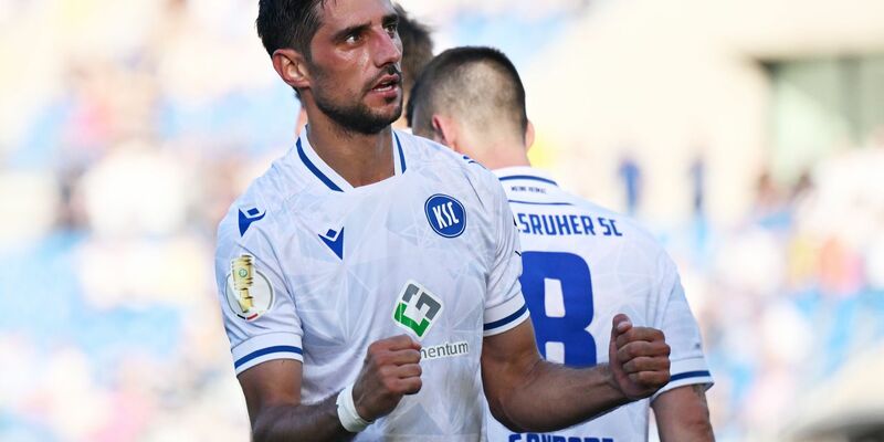 Lars Stindl wird seine Karriere nach dieser Saison im KSC-Trikot beenden. - Foto: Uli Deck/dpa