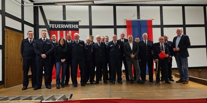 FW-AR: Hauptdienstbesprechung des Basislöschzugs 5 in Hüsten und Müschede - Foto: presseportal.de