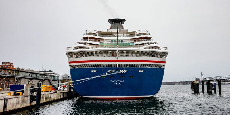 Das Thema Nachhaltigkeit rückt bei Reedereien stärker in den Fokus. Bei ihren Neubauten setzen sie unter anderem auf alternative Treibstoffe. - Foto: Axel Heimken/dpa