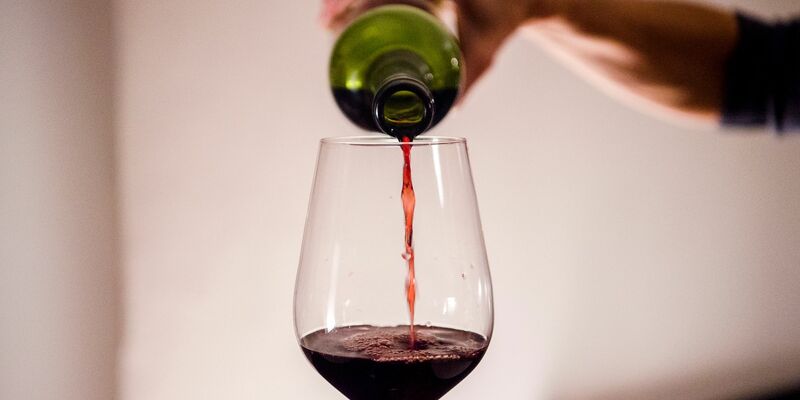 Langfristiger Trend: In Frankreich wird immer weniger Wein getrunken. - Foto: Finn Winkler/dpa