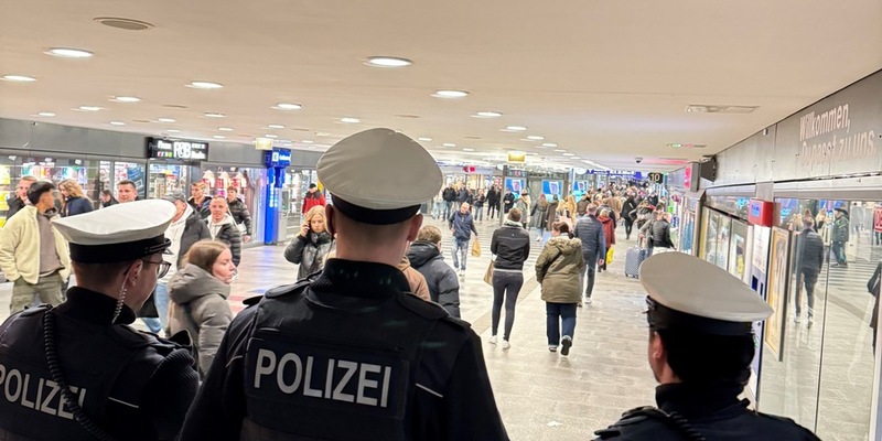 BPOL-HB: Einsatz der Bundespolizei anlässlich der An- und Abreisen zur Fußballbegegnung in der 1. Bundesliga Werder Bremen gegen VFL Wolfsburg. Fazit der Einsatzleitung fällt positiv aus. - Foto: presseportal.de