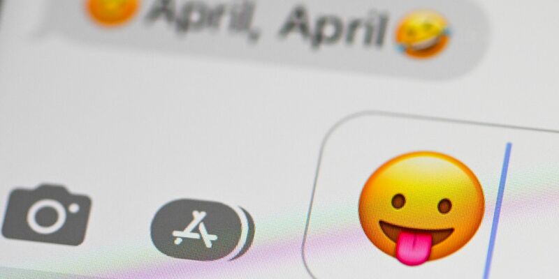 Doch nur eine kleine Lüge: Am 1. April legt man andere gerne mit einer Flunkerei herein (Illustration). - Foto: Jens Kalaene/dpa