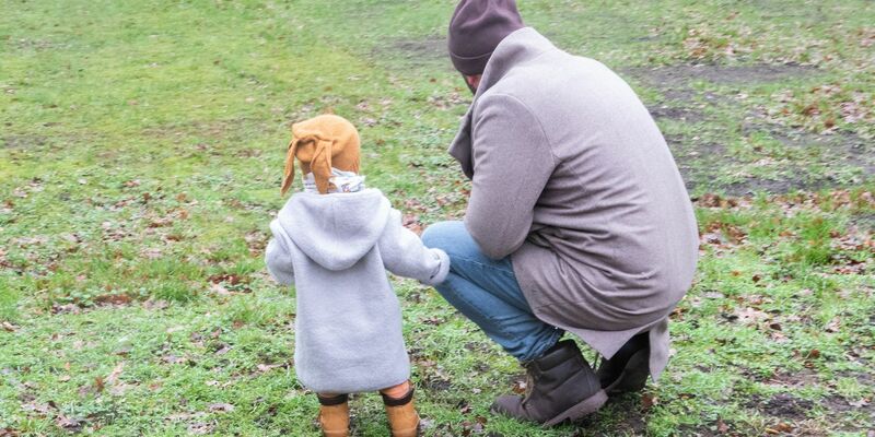 Der Höchstsatz beim Elterngeld wurde jahrelang nicht nach oben angepasst. (Symbolbild) - Foto: Marco Rauch/dpa