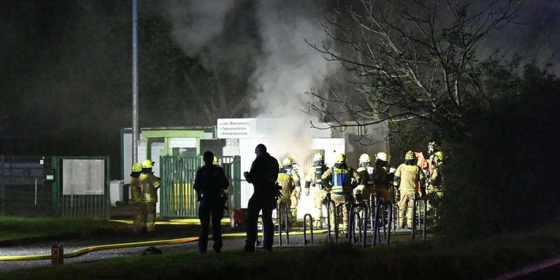 FW Pulheim: Feuer auf Brauweiler Sportplatz - Foto: presseportal.de