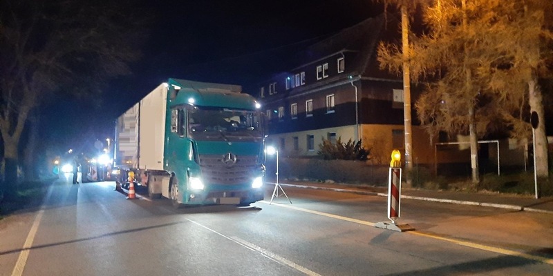 BPOLI BHL: Festnahmen nach Behältnisschleusung unter lebensbedrohlichen Umständen in Bahratal - Foto: presseportal.de