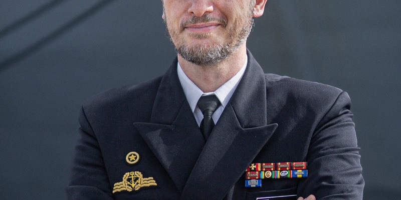 Neue Kommandanten für die Fregatten Mecklenburg-Vorpommern und Sachsen - Foto: presseportal.de