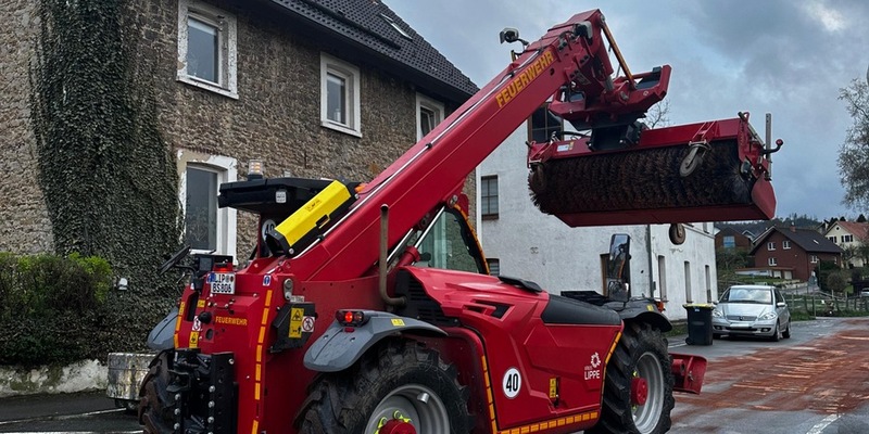 FW-DT: Ölspur in Heiligenkirchen erfordert Feuerwehreinsatz - Foto: presseportal.de