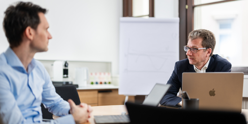 Martin Böck und Florian Mayer (links) - Foto: Artaker IT über pressetext.de