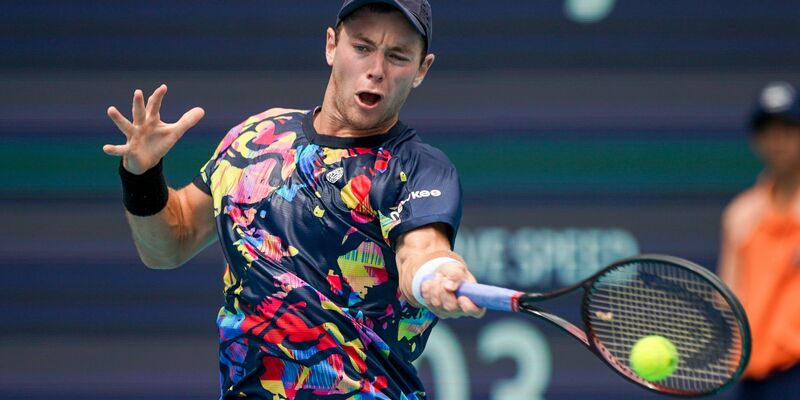 Ist in Estoril in der ersten Runde ausgeschieden: Dominik Koepfer. - Foto: Debby Wong/ZUMA Press Wire/dpa/Archivbild