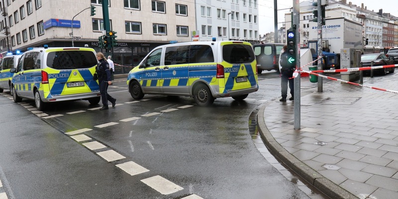 POL-D: Bilder zum heutigen Verkehrsunfall - 51-jährige E-Scooter-Fahrerin tödlich verletzt - Foto: presseportal.de