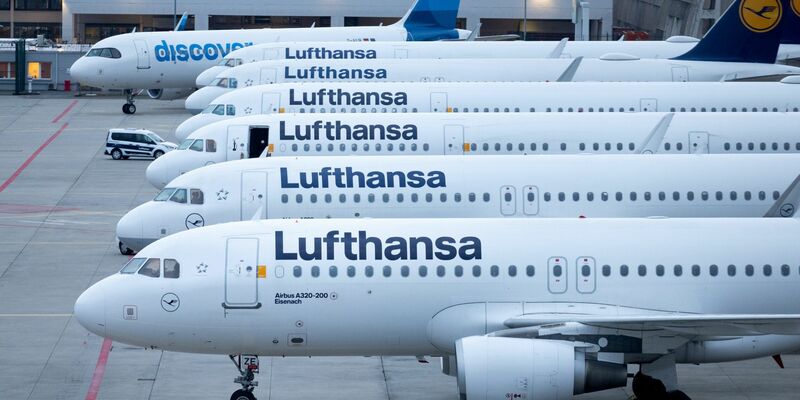 Nach Gewerkschaftsangaben wird nun an einem geheimen Ort nur für das Personal der Muttergesellschaft Lufthansa verhandelt. - Foto: Lando Hass/dpa