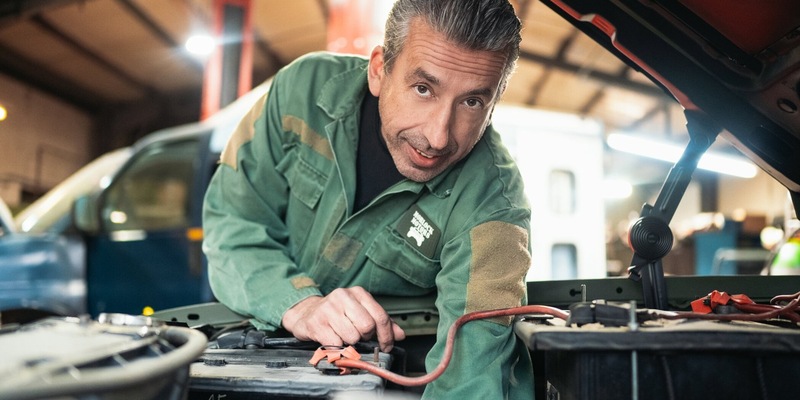 Michael Manousakis Morlock Motors - Big Deals im Westerwald - Foto: Seven.One/Julia Feldhagen, presseportal.de