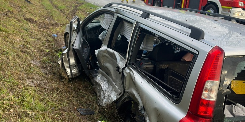 FW-DT: Verkehrsunfall auf der B239 Höhe Jerxer Straße. - Foto: presseportal.de