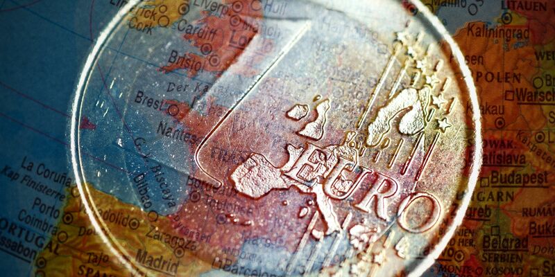 Im vergangenen Jahr wurden vom Staat 1951,9 Milliarden Euro ausgegeben. - Foto: Patrick Pleul/dpa