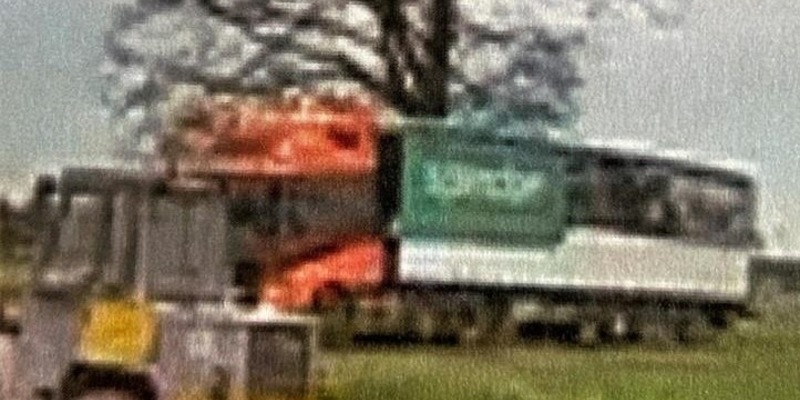 POL-KLE: Straelen - Unfallflucht / Holzzaun vermutlich von LKW beschädigt / Polizei sucht mit Bild das flüchtige Fahrzeug - Foto: presseportal.de