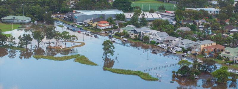 Eine Luftaufnahme zeigt das Ausmaß der Überschwemmungen. - Foto: Tim Seaton/AAP/dpa