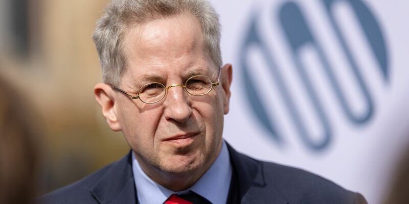 Ex-Verfassungsschutzpräsident Hans-Georg Maaßen möchte mit der Werteunion in den Landtag in Thüringen einziehen. - Foto: Michael Reichel/dpa
