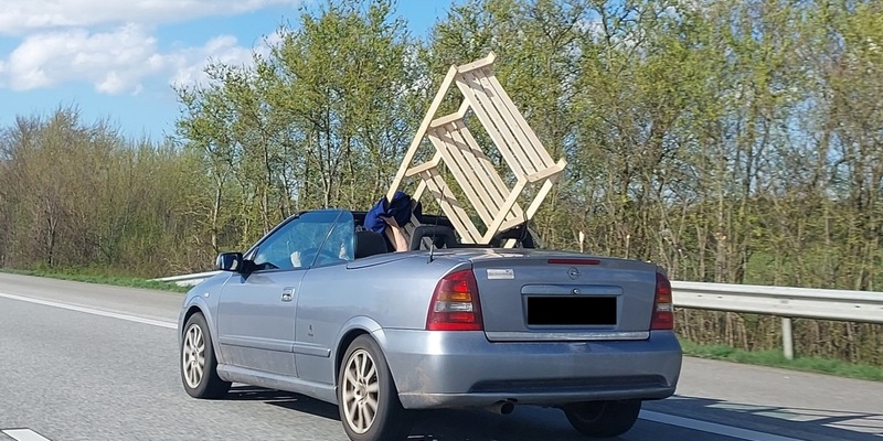 POL-NMS: 240408-1-PDNMS Riskanter Transport auf der A7 - Foto: presseportal.de
