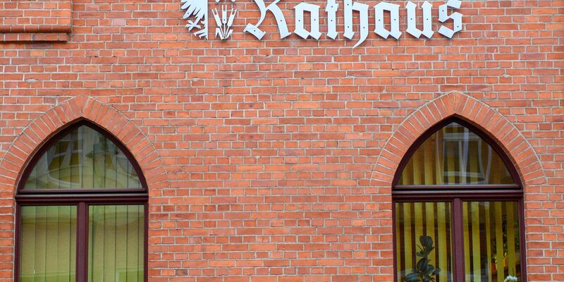 Das Rathaus der Einheitsgemeinde Tangerhütte. Hier ist das Digitale Rathaus schon heute Realität. - Foto: Klaus-Dietmar Gabbert/dpa