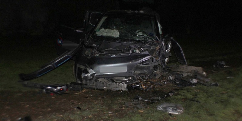 POL-DU: Mittelmeiderich: Junger Mann flieht mit dem Auto vor der Polizei - Foto: presseportal.de