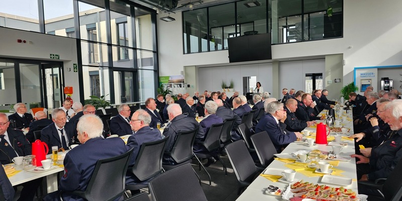 FW-AR: Kameradschaftstreffen der Feuerwehr Arnsberg nach 4 Jahren wieder erfolgreich - Foto: presseportal.de