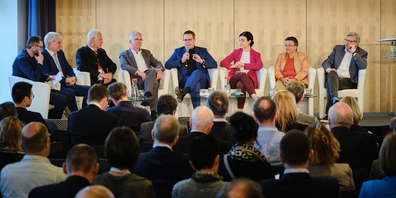 Presseeinladung zum DAV-Wirtschaftsforum Die Apothekenreform der Ampel-Koalition - Chance oder Umbruch? am 23./24. April 2024 in Potsdam - Foto: presseportal.de