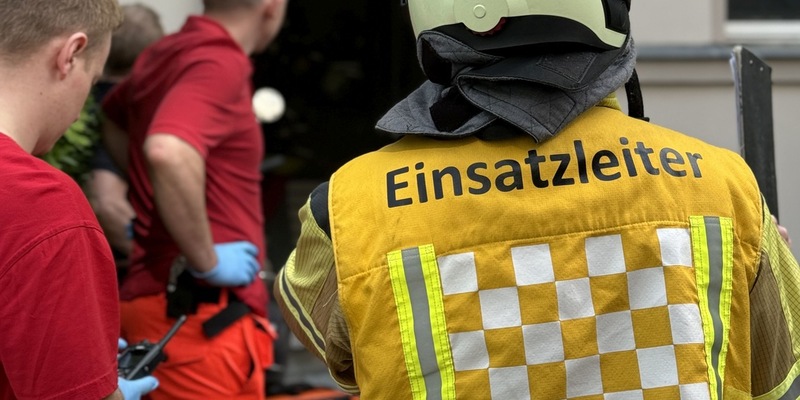 FW Dresden: Wohnungsbrand - Foto: presseportal.de