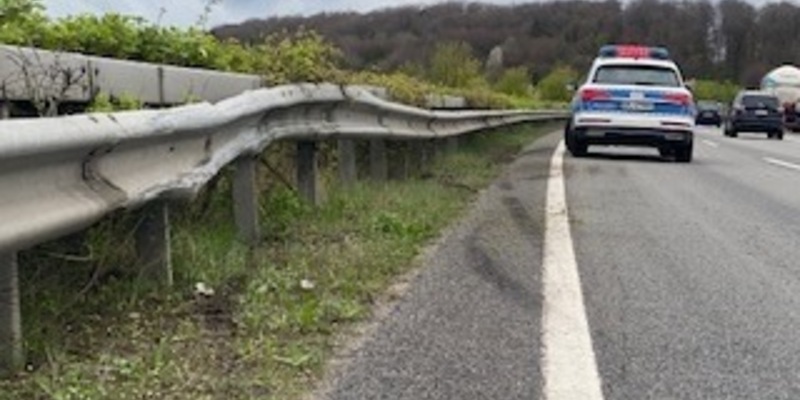 POL-PDPS: Unfallflucht bei Überholmanöver auf der Autobahn - Foto: presseportal.de