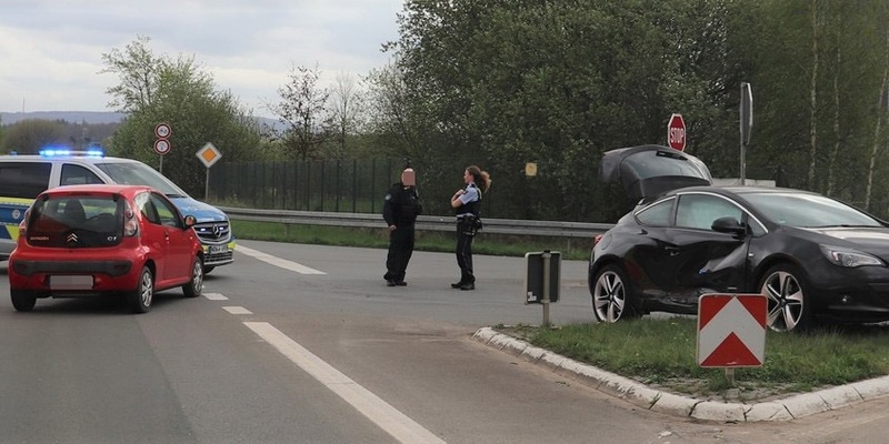 POL-HX: Unfall im Kreuzungsbereich - Foto: presseportal.de