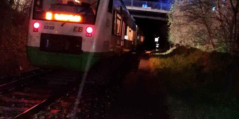 BPOLI EF: Gefährlicher Eingriff in den Bahnverkehr bei Pößneck, Bundespolizei bittet um Mithilfe - Foto: presseportal.de