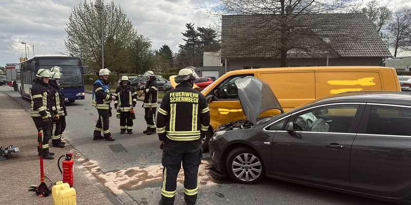 FW-Schermbeck: Auslaufende Betriebsmittel nach Verkehrsunfall - Foto: presseportal.de