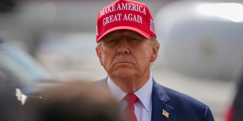 Hintergrund des Falls ist, dass Trump 2016 kurz vor seiner Wahl zum Präsidenten 130.000 US-Dollar Schweigegeld an die Pornodarstellerin Stormy Daniels zahlen ließ. - Foto: Jason Allen/AP/dpa