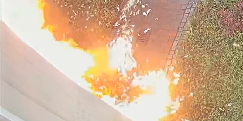 POL-OL: Nach Brandsatzwurf auf die Oldenburger Synagoge - Polizeipräsident setzt Belohnung aus - Hinweisportal wird geschaltet - Foto: presseportal.de