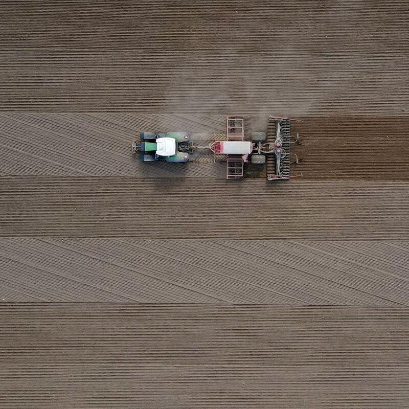 «Der Ausverkauf kostbarer Ackerflächen hat endgültig ein Ende.» - Foto: Patrick Pleul/dpa