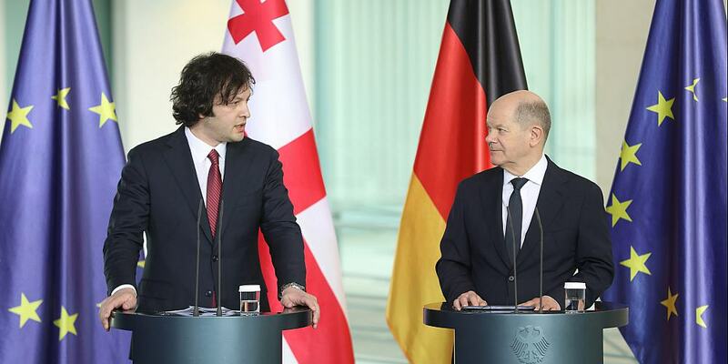 Irakli Kobachidse und Olaf Scholz am 12.04.2024 - Foto: über dts Nachrichtenagentur