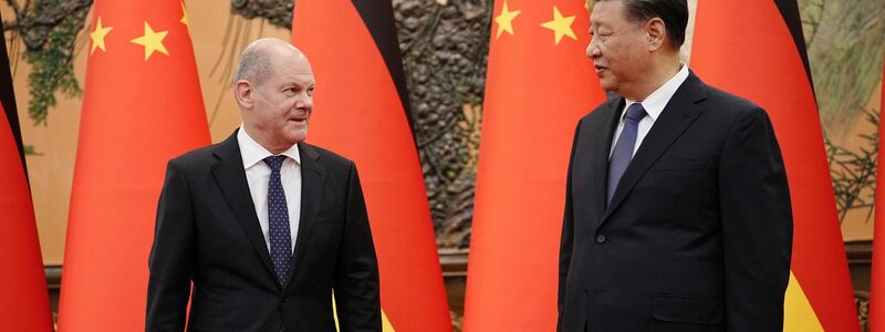 Während seiner China-Reise wird Olaf Scholz auch politische Gespräche mit Xi Jinping führen. - Foto: Kay Nietfeld/dpa Pool/dpa