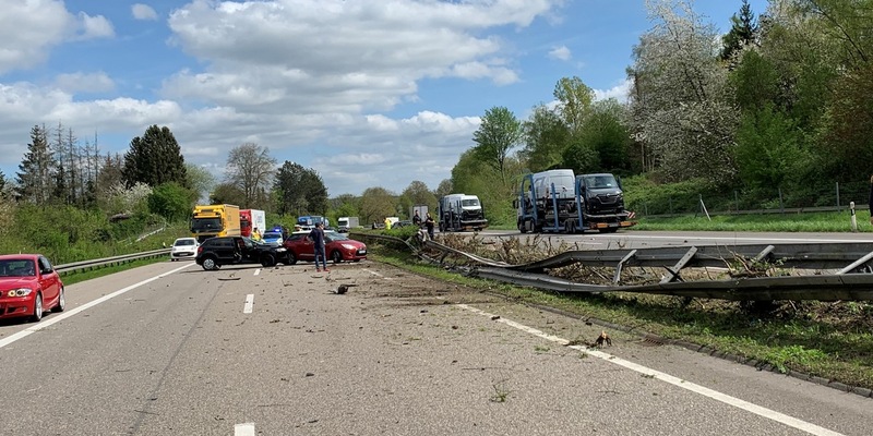 POL-SBR-STADT: Schwerer Verkehrsunfall mit 5 beteiligten Fahrzeugen auf BAB 6 nach Grenzübergang Goldene Bremm - Foto: presseportal.de