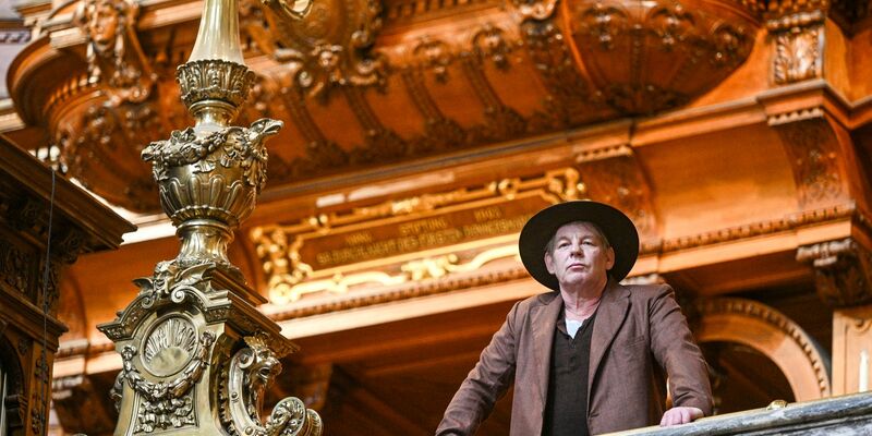Der Schauspieler Ben Becker steht bei einem Pressetermin der Premieren-Tournee „Todesduell“ im Berliner Dom. - Foto: Jens Kalaene/dpa
