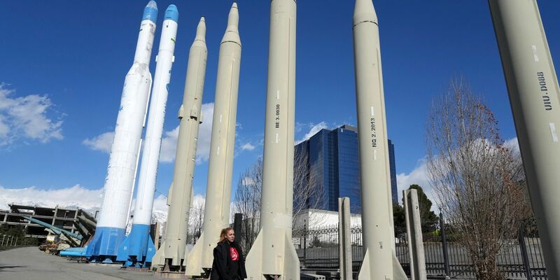 Die USA waren eigenen Angaben nach nicht an Israels Vergeltungsschlag beteiligt. - Foto: Vahid Salemi/AP/dpa