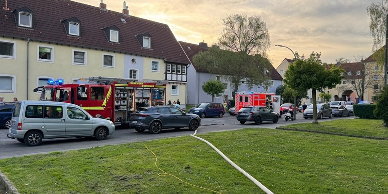FW-DO: FW-DO: Feuer in einem Mehrfamilienhaus in Renninghausen - Foto: presseportal.de