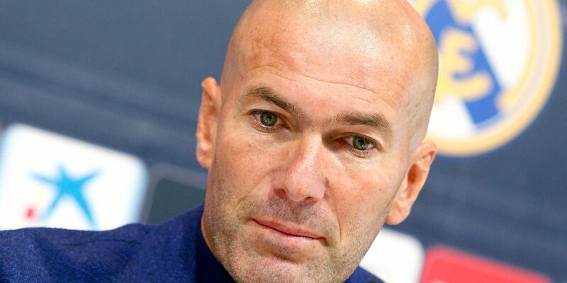 Der FC Bayern soll Kontakt zu Zinédine Zidane aufgenommen haben. - Foto: Gtres/gtres/dpa