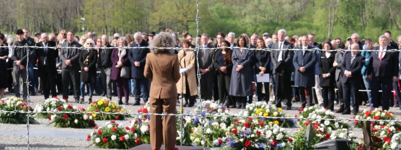 Gedenkfeier auf dem ehemaligen Appellplatz anlässlich des 79. Jahrestag der Befreiung des Konzentrationslagers Buchenwald. - Foto: Bodo Schackow/dpa