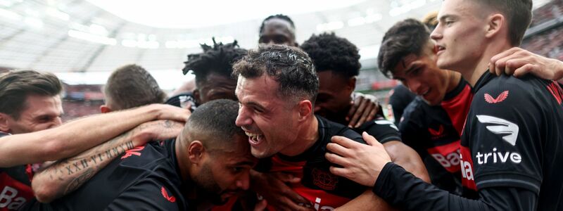 Bayer Leverkusen ist zum ersten Mal deutscher Fußball-Meister. - Foto: Rolf Vennenbernd/dpa