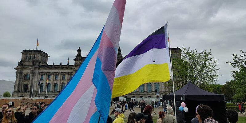 Protest für das Selbstbestimmungsgesetz am 12.04.2024 - Foto: über dts Nachrichtenagentur